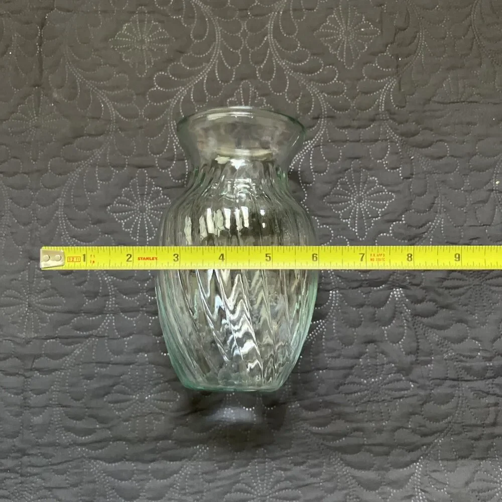 Indiana Glass Swirl Illusion Vase Vintage Art Decor Glassware Urn 8